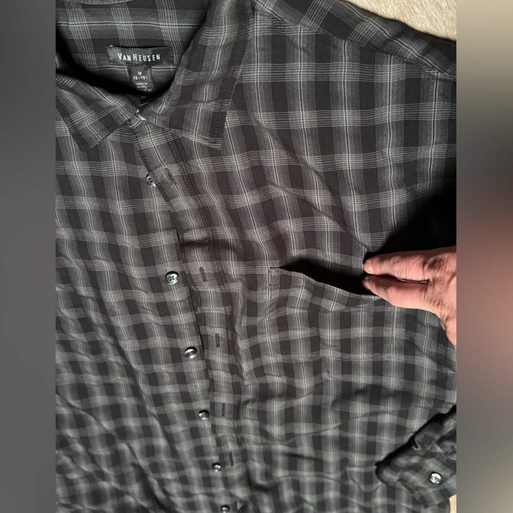 Men's plaid button up  Shirt Medium - Picture 5 of 6